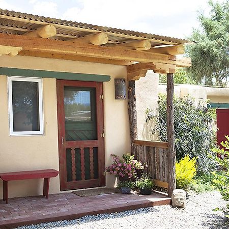 Casa Gallina - An Artisan Inn 陶斯 外观 照片