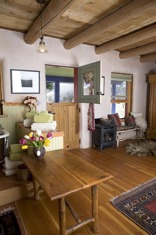 Casa Gallina - An Artisan Inn 陶斯 客房 照片