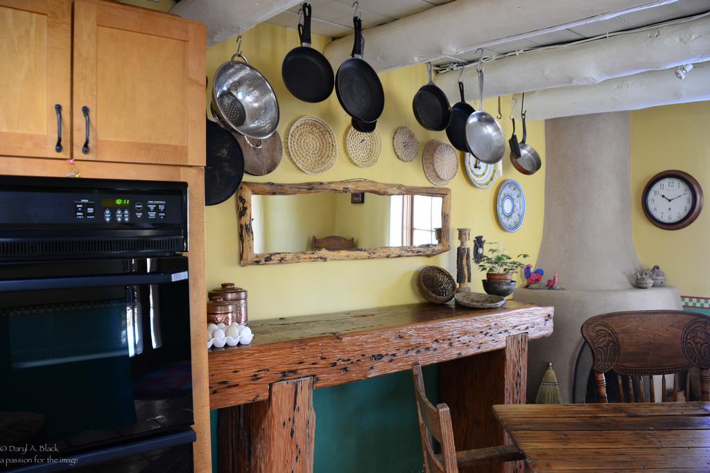 Casa Gallina - An Artisan Inn 陶斯 客房 照片